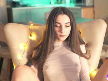 webcam girl angels_kiss live cam image #4502388