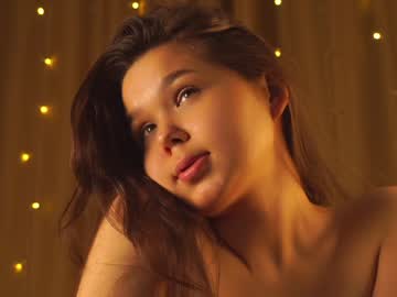 webcam girl helenmoors live cam image #5759147