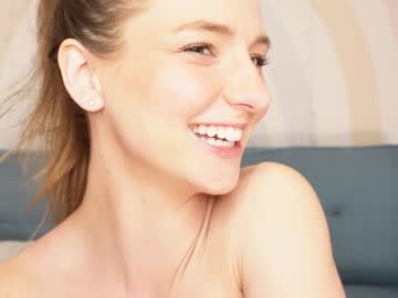 webcam girl innocentprovenguilty live cam image #12764888