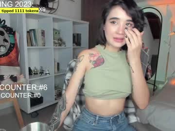 webcam girl lonelly_lolly98 live cam image #7988021