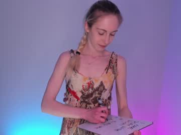 webcam girl girl_i_am live cam image #5091325