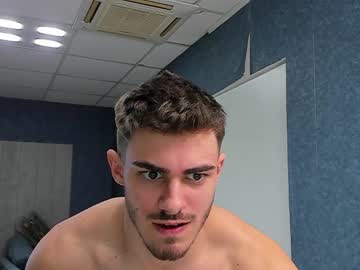 webcam man wilsonjules live cam image #2385464