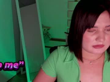 webcam girl jennie_berry live cam image #10752345