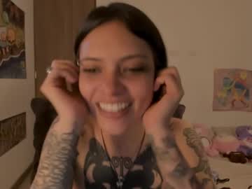 webcam girl alone_together_ live cam image #12905628