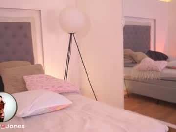 webcam girl germaine_jones live cam image #9893104