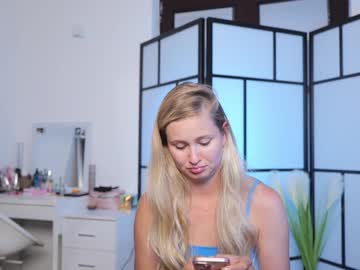 webcam girl stella_and_stephan live cam image #10095381