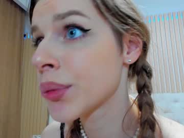 webcam couple mila_polly_and_forester live cam image #10114877