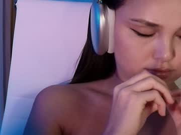 webcam girl hollyextra live cam image #11731660