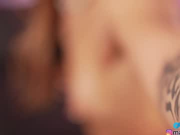webcam girl informal_ live cam image #11243297