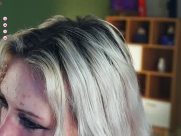 webcam girl audreycarvin live cam image #11716406