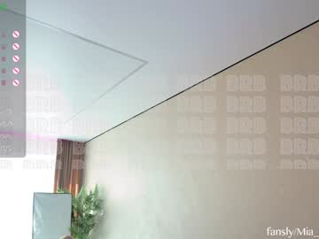 webcam girl mia_milagros live cam image #9851618