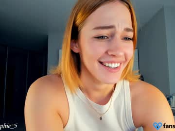 webcam girl sophie_5 live cam image #3634281