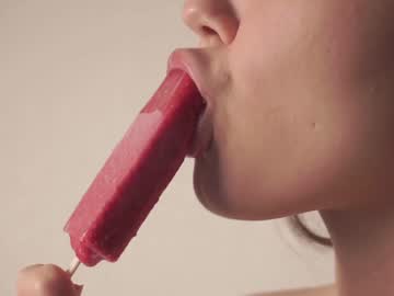 webcam girl helenmoors live cam image #5387036