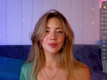 webcam girl emmi_rosee live cam image #10102006