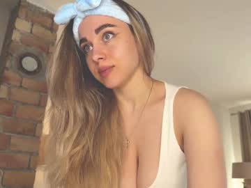 webcam girl tatti_1 live cam image #11201359
