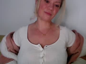 webcam girl kiradivine live cam image #2271528