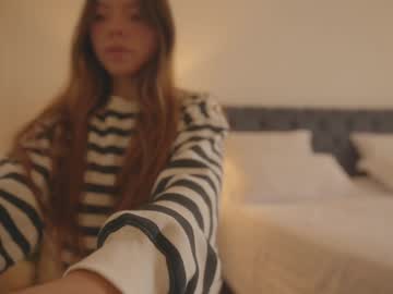 webcam girl emma_lu1 live cam image #12584627