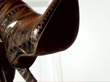 webcam girl legswattitude live cam image #7085663