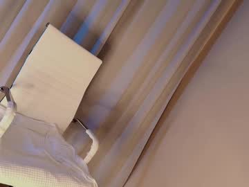 webcam girl hollyextra live cam image #12700958