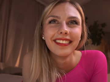 webcam girl darlinechapel live cam image #11205321