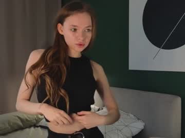 webcam girl elenegilbertson live cam image #9072237