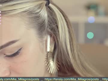 webcam girl mia_milagros live cam image #3011576