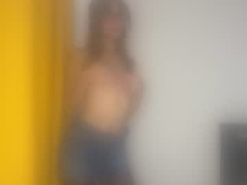 webcam girl cuteelsa_ live cam image #9101615