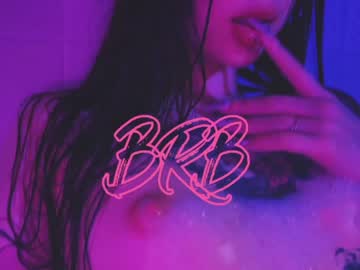 webcam girl maaarynip live cam image #3283116