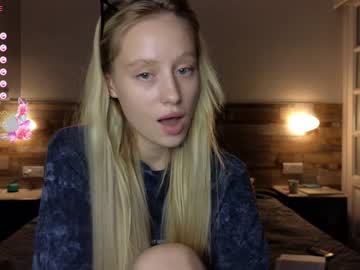 webcam girl callme_star live cam image #9383137