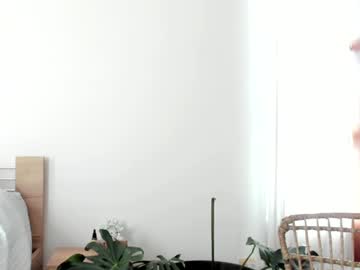 webcam girl grettabenett_ live cam image #10593328