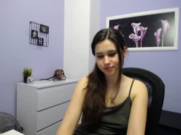 webcam girl camille_iam live cam image #4688419