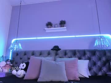 webcam girl naomii_soto live cam image #12239152