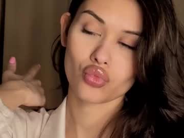 webcam girl odiliadarbyshire live cam image #12902938