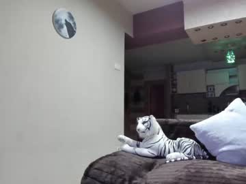 webcam girl sofiaandwonderland live cam image #1495725