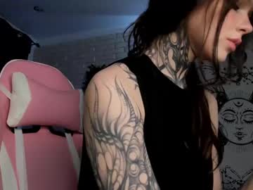 webcam girl uwu_eva live cam image #12775393