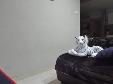 webcam girl sofiaandwonderland live cam image #1803018