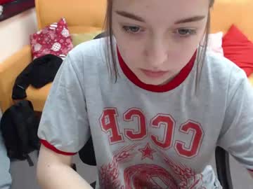 webcam girl caramelelechka live cam image #2720939