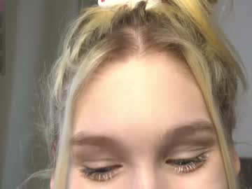 webcam girl risingdawnn live cam image #11115371