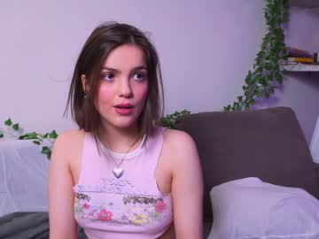 webcam couple emiliacourtney live cam image #9021335
