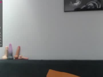 webcam tranny cutiewhitefox live cam image #2038037