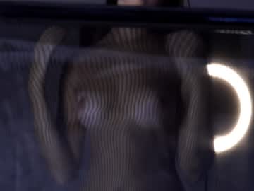 webcam girl emilybatee live cam image #10536219