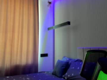 webcam girl angella_kleee live cam image #3473542