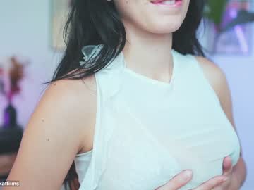 webcam girl katdreams live cam image #7085437