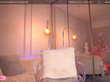 webcam girl mariannacruzz live cam image #7814961