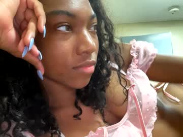 webcam girl petitqueen live cam image #6815699