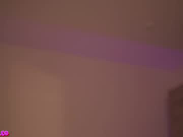 webcam girl angels_kiss live cam image #12747543