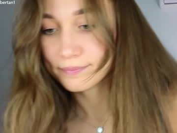 webcam girl ambertan1 live cam image #11989699