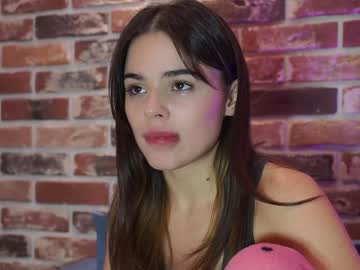 webcam girl lindaclars live cam image #10793984