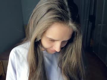 webcam girl sunshy_girl live cam image #5613744