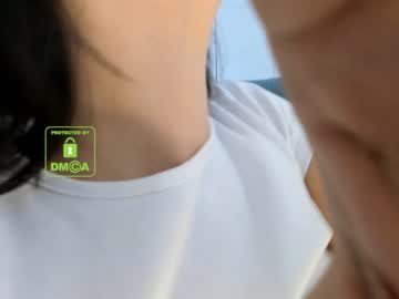webcam girl lee_yoona live cam image #638674